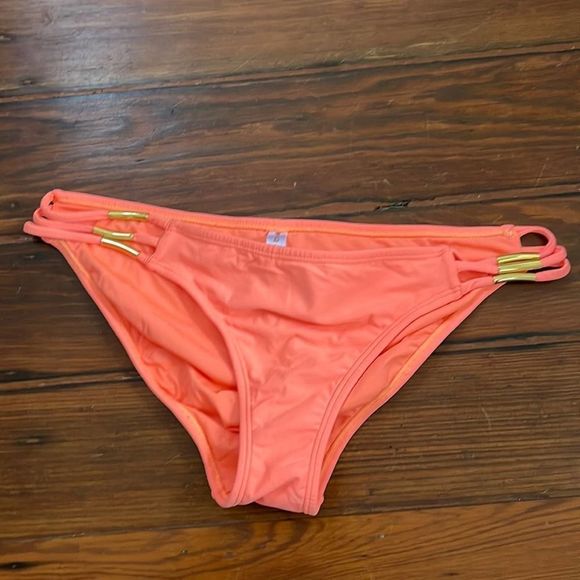 PILYQ metal embellished lace side ruched bikini bottom sz L - Picture 1 of 5